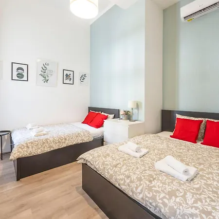 Appartement Spacious Cozy With 4bedroom In The Heart Of Bp