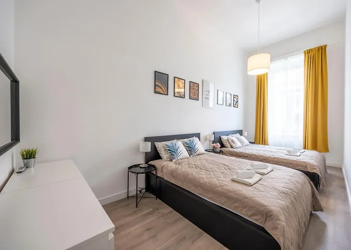 Apartament Spacious Cozy With 4bedroom In The Heart Of Bp *