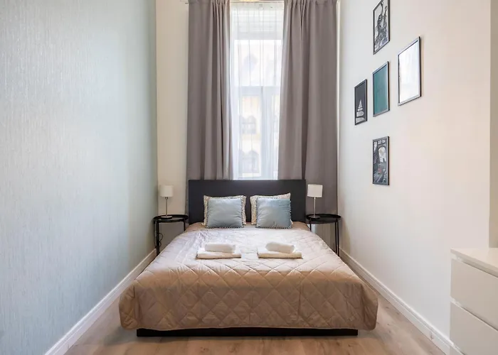 Spacious Cozy With 4bedroom In The Heart Of Bp *