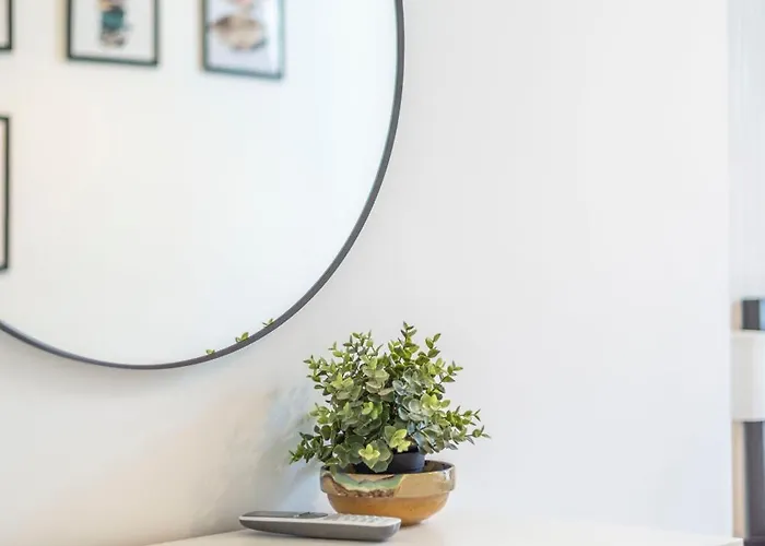 Spacious Cozy With 4bedroom In The Heart Of Bp Budapesta